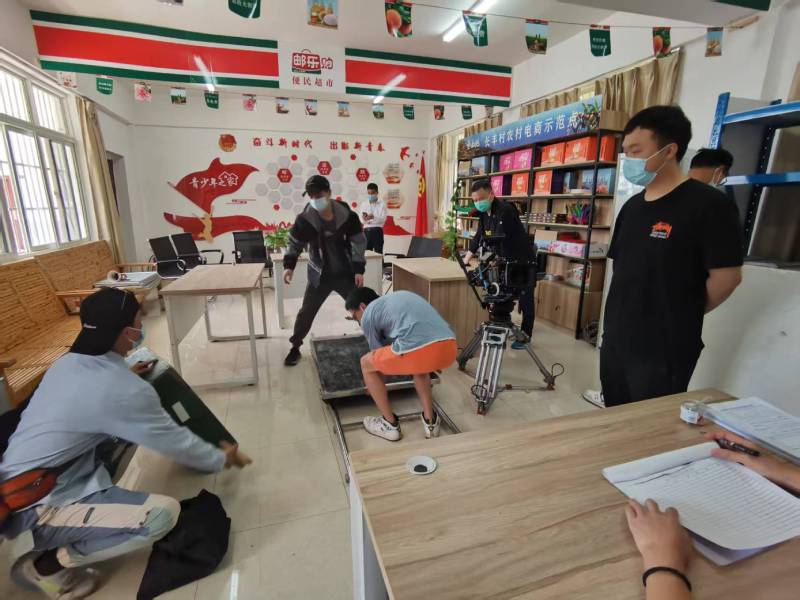 追星女孩心理学分析报告：嵩明县广告片拍摄公司揭秘饭圈应援式传播逻辑
